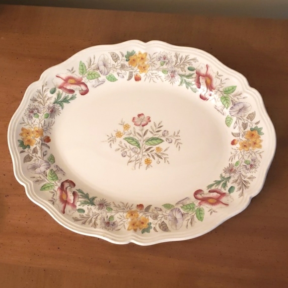 Royal Doulton Bone China Stratford oval Platter EUC - Picture 1 of 7